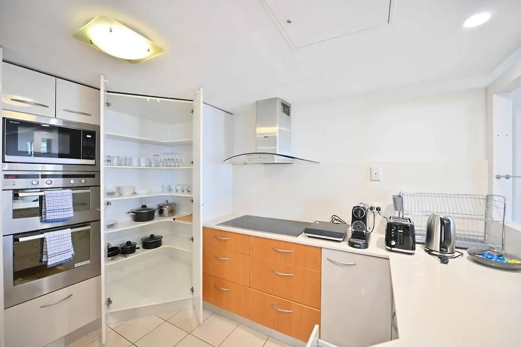 Oceanview Located In The Heart Of Surfers - Self Contained, Privately Managed Apartments Gold Coast