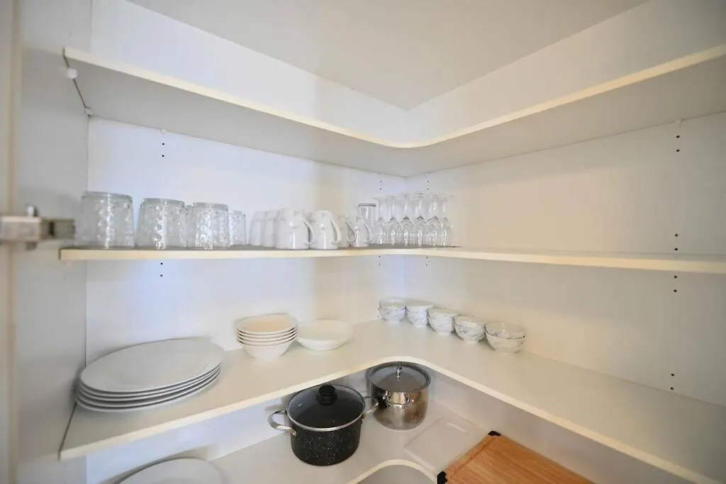 Oceanview Located In The Heart Of Surfers - Self Contained, Privately Managed Apartments Gold Coast